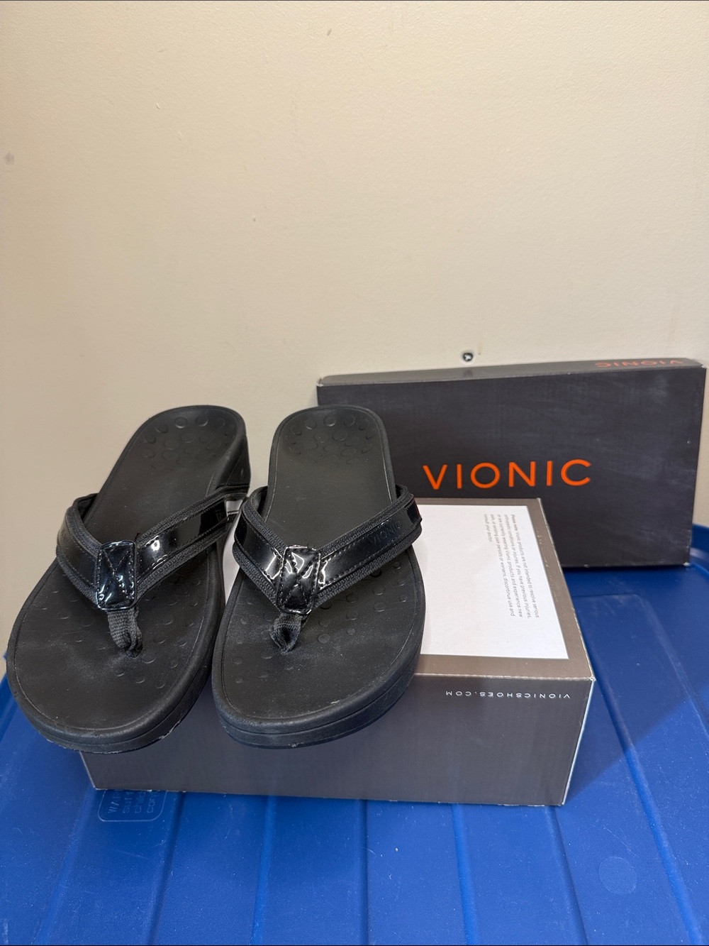 Vionic Pacific Hightide Black Platform Orthotic Support Sandals